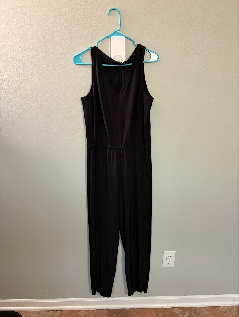 Athleta Black Sleeveless Jumpsuit Size 6